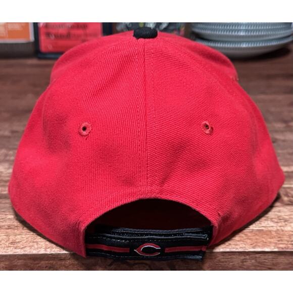 Logo Athletic Cincinnati Reds MLB Strapback Hat - Picture 3 of 7